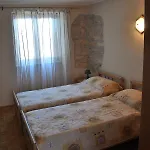 Apartmán With A Parking Space Rakalj, Marcana - 15250